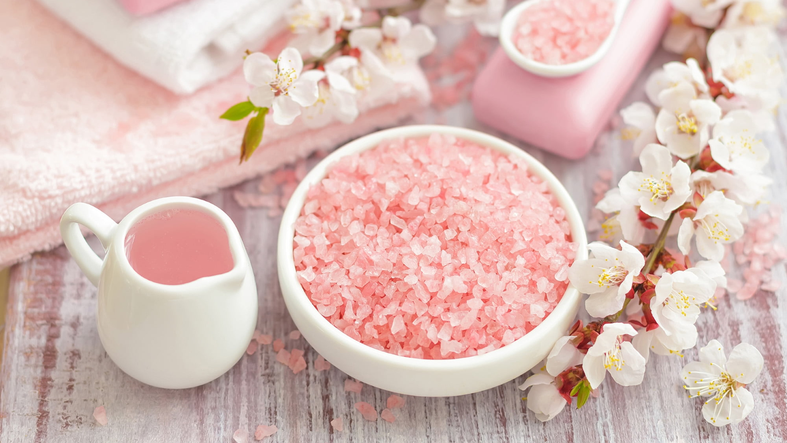 Best Himalayan Pink Bath Salt, Bath Bombs,